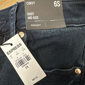 Express women’s Supersoft Curvy Boot Mid Rise Jeans in Dark Blue NWT 6 Short 6S